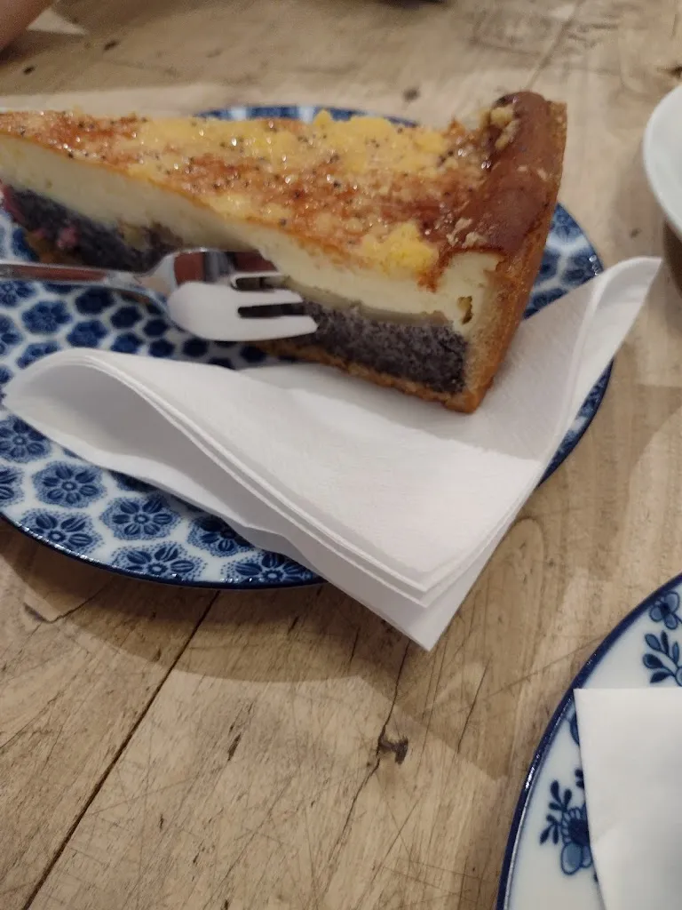 Andrэ Kovalev_BuchCafé AROMA_Teck_review