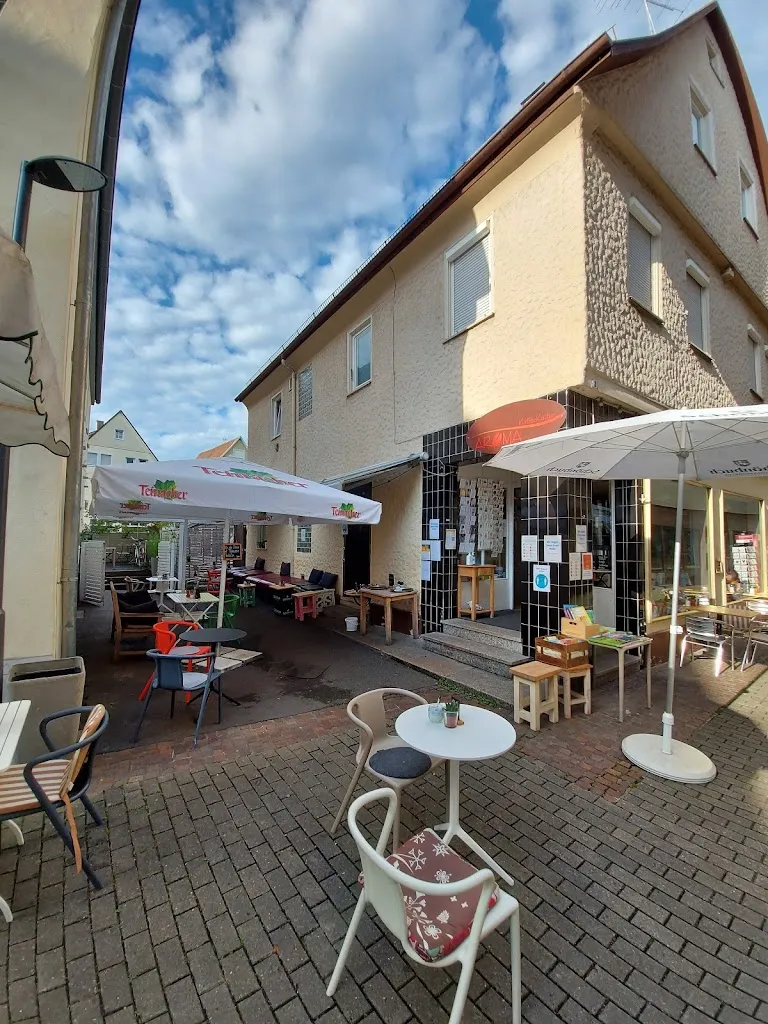 BuchCafé AROMA restaurant in Teck