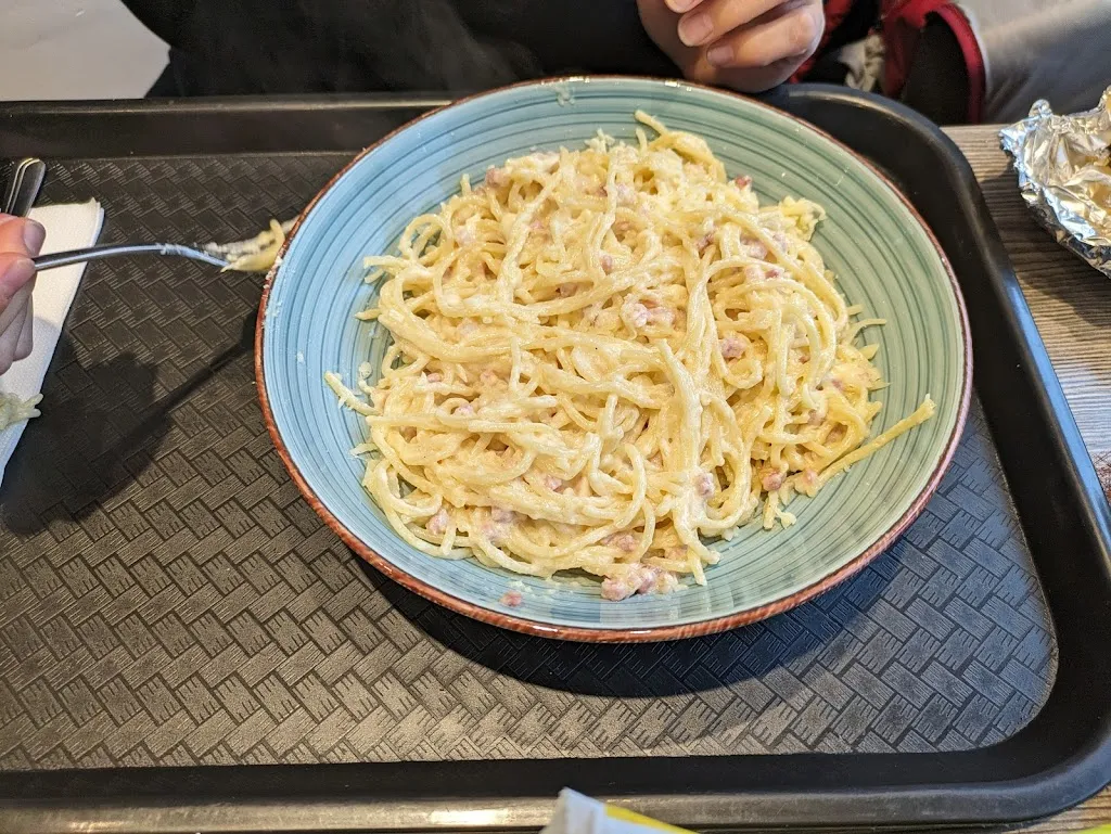 Josip Bastijan_Truck In Restaurant_Teck_review