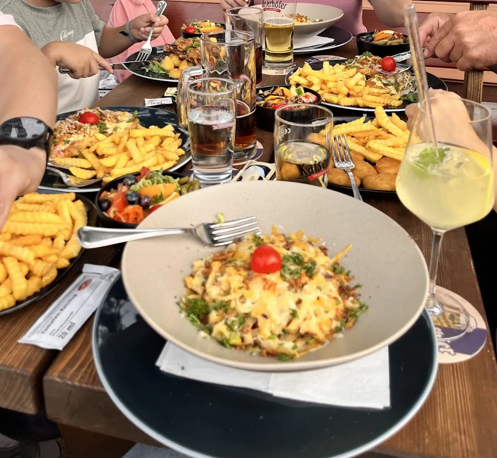 Aline Huhmann_Housnkuh Restaurant | Café | Biergarten_Kronach_review