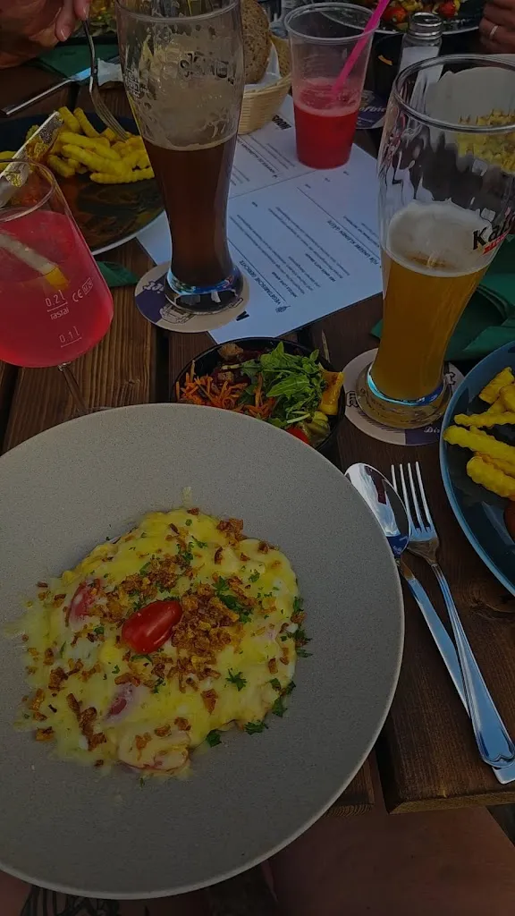 Stefanie Gehring_Housnkuh Restaurant | Café | Biergarten_Kronach_review