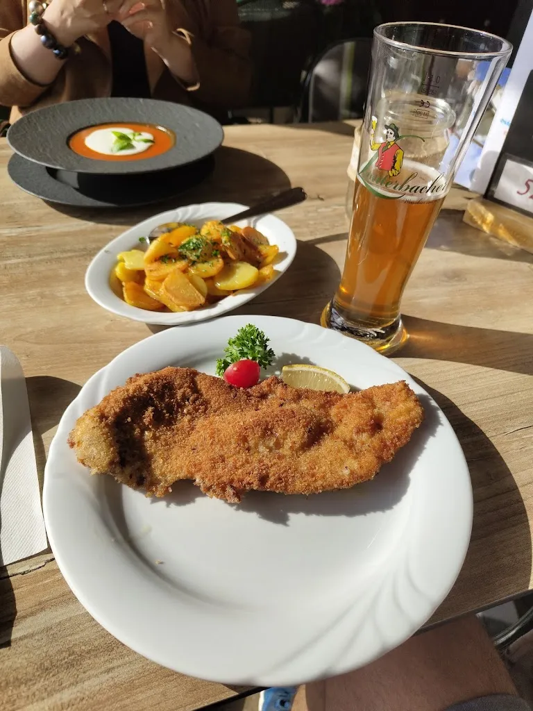 LEE-SCOTT_Höhenrestaurant Cafe Waldeck_Aichelberg_reseña