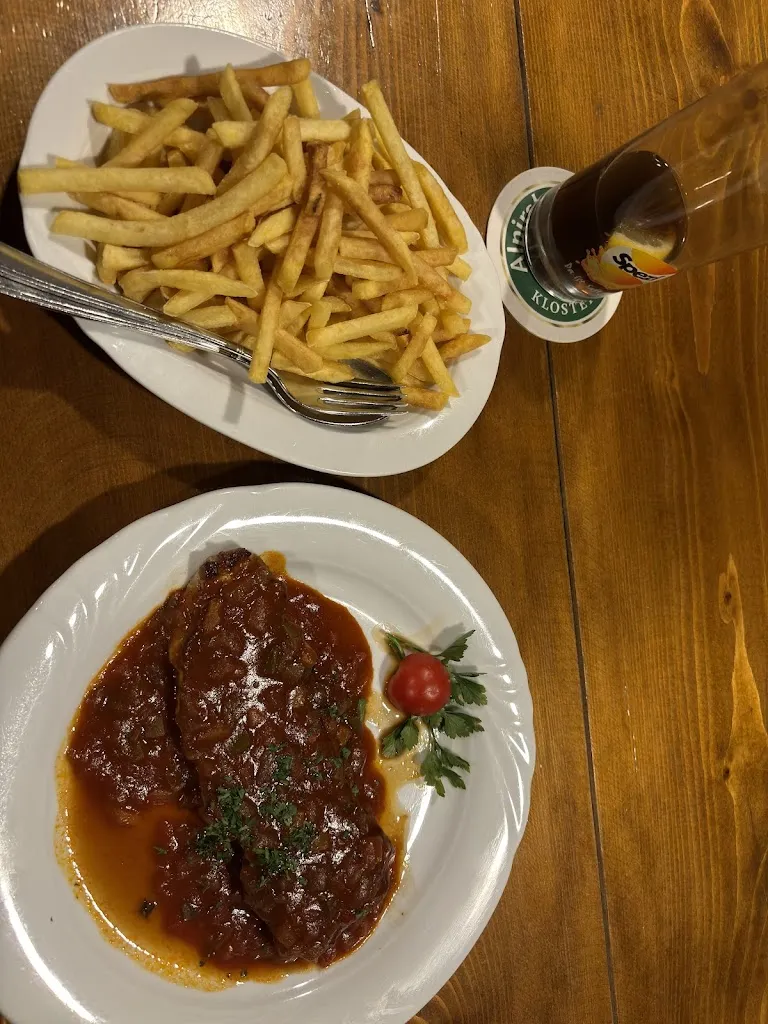 Gianluca F._Höhenrestaurant Cafe Waldeck_Aichelberg_reseña