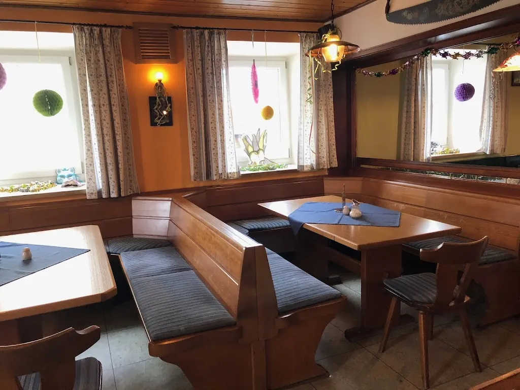 Zum Dorfwirt ristorante a Künzing