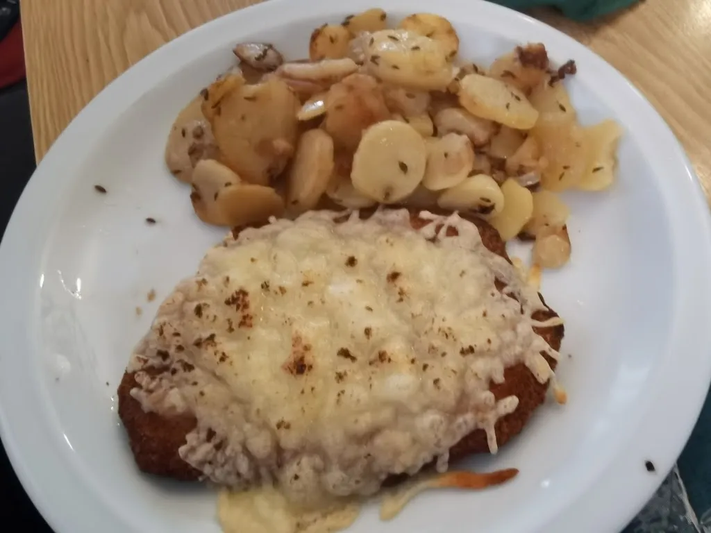 Eisha von der Loh_Ausflugsgaststätte Burg Saalenstein - S. u. E. Hildebrand_Köditz_recensione