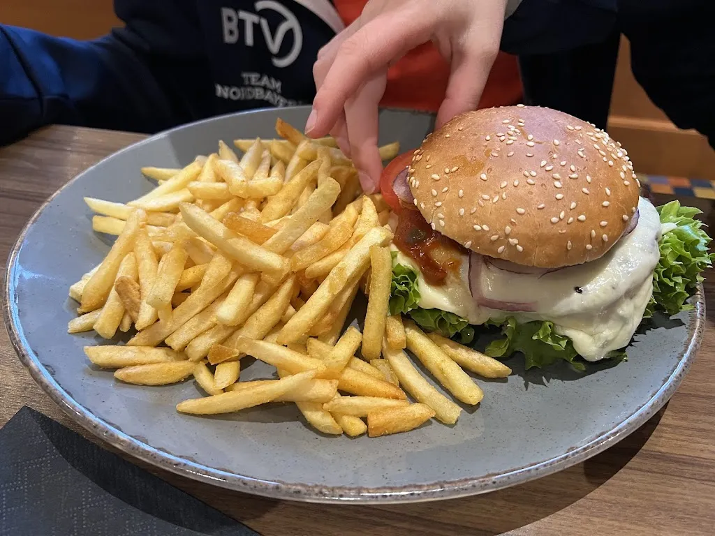 Martin Kipfmüller_Ludwig - Die kleine Kneipe_(Schwaben)_reseña