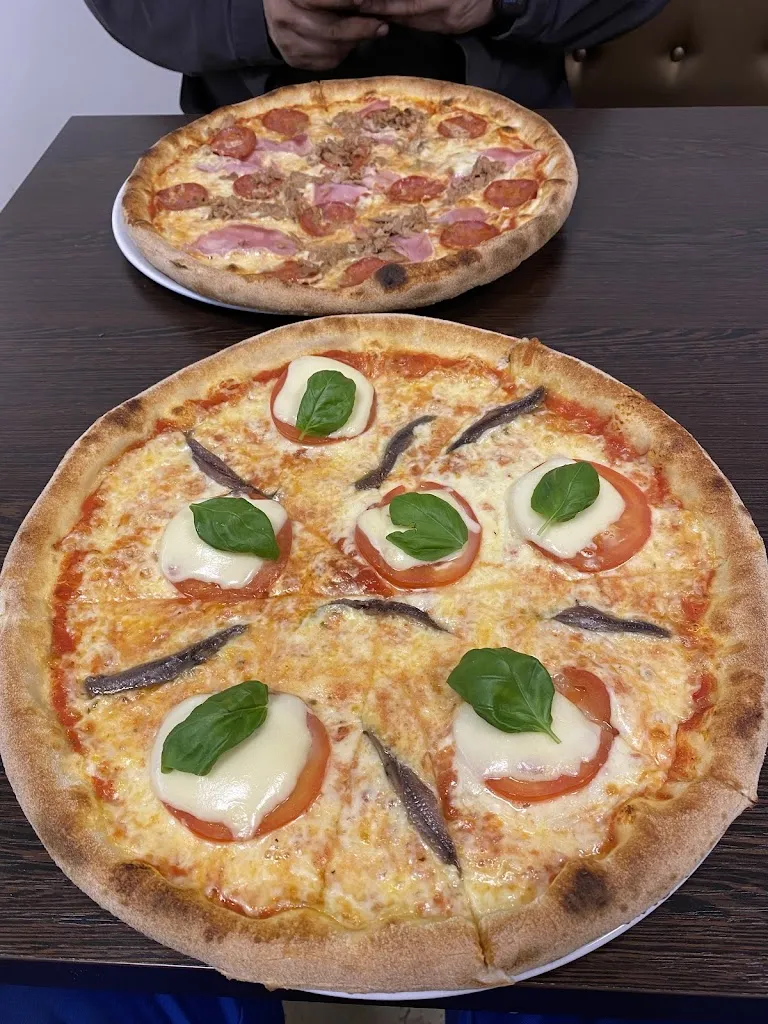 Menu_Pizza Family_Kümmersbruck_image_9