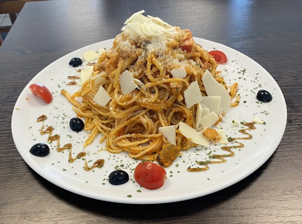 Florian Robert Wagner_Pizza Family_Kümmersbruck_review