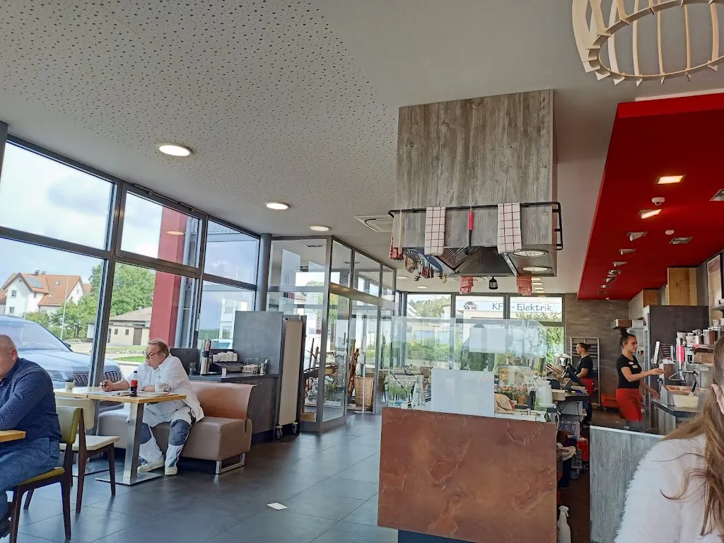 Cafe Restaurant Aichelberg restaurant à Aichelberg