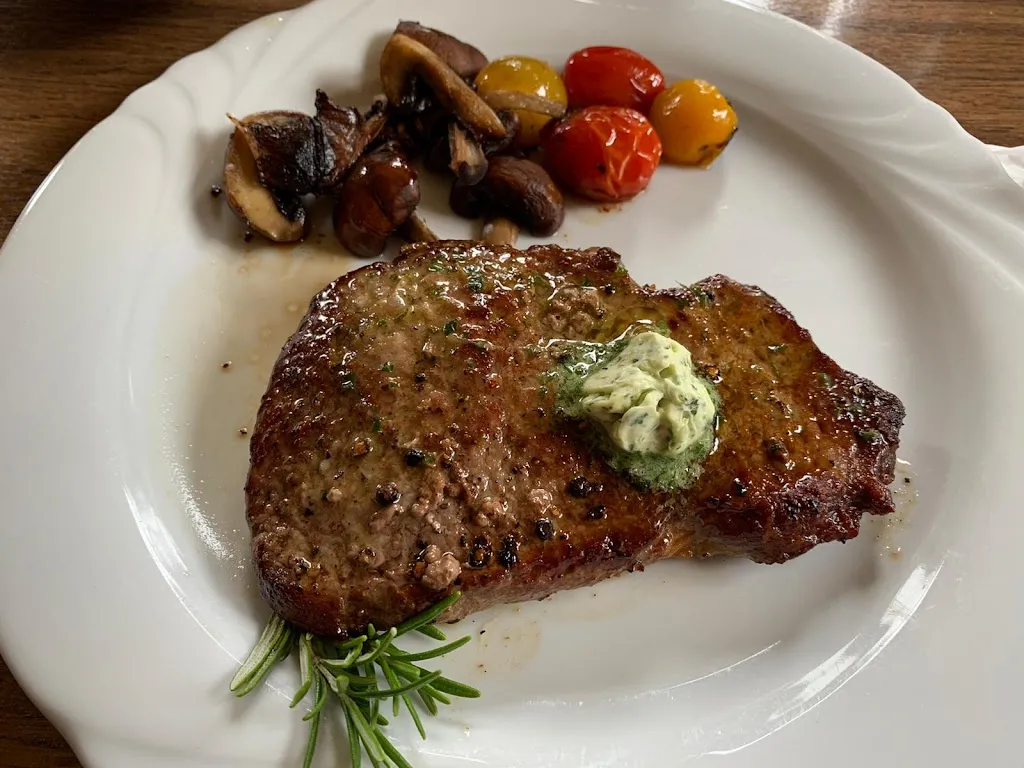 Anna Haas_Grafen Pilsstube_Buchau_recensione