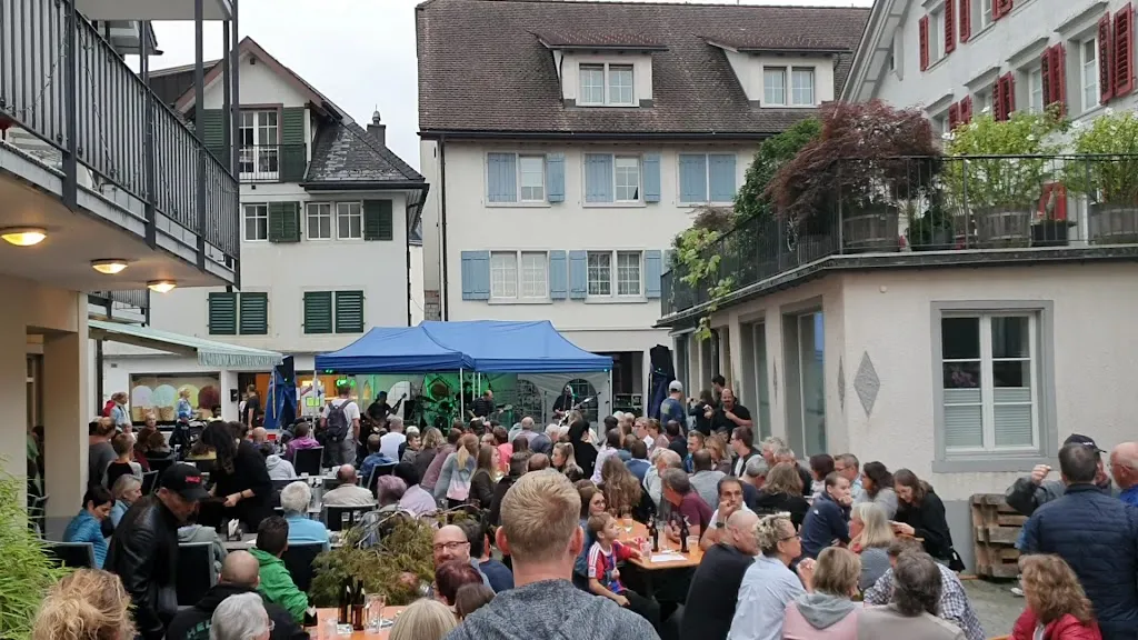 Restaurant Kreuzplatz_Lachen_slider_image_2