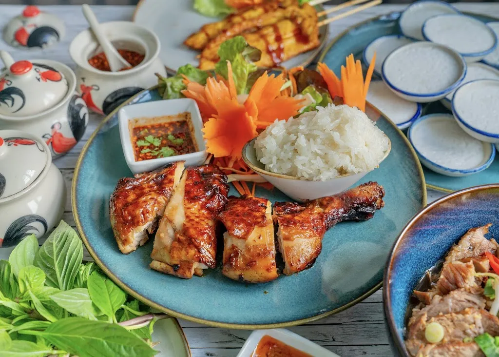 Chom Tawan - Thai Bistro_Lech_slider_image_2