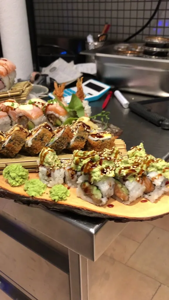 Koi Kitchen_Lech_slider_image_2