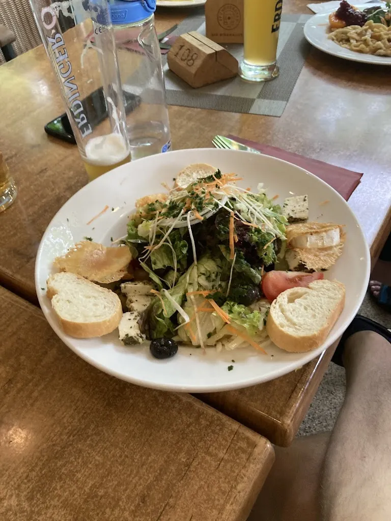 S W_Restaurant Kuralpe-Kreuzhof_(Odenwald)_review