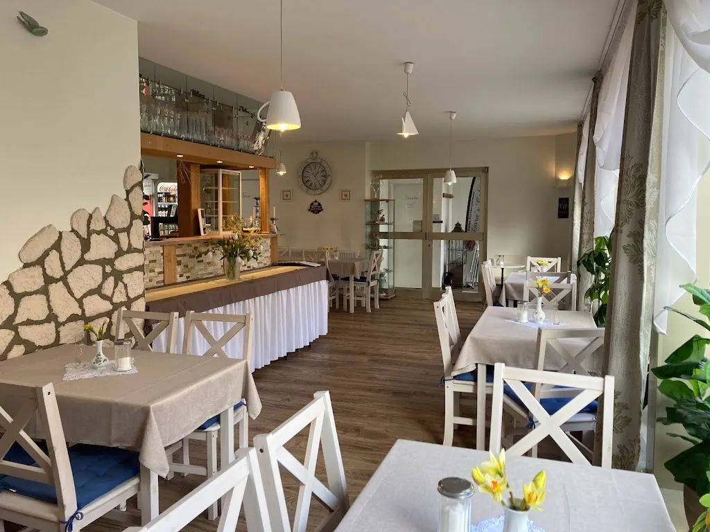 Dora's Cafè & Bistro restaurant in (Odenwald)