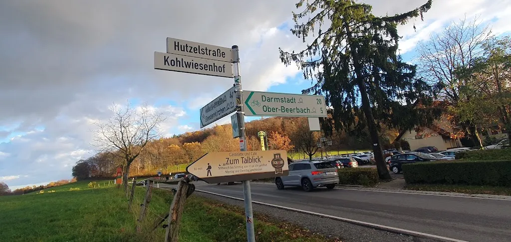 Emy Evans_Kuralpe Kreuzhof_(Odenwald)_review