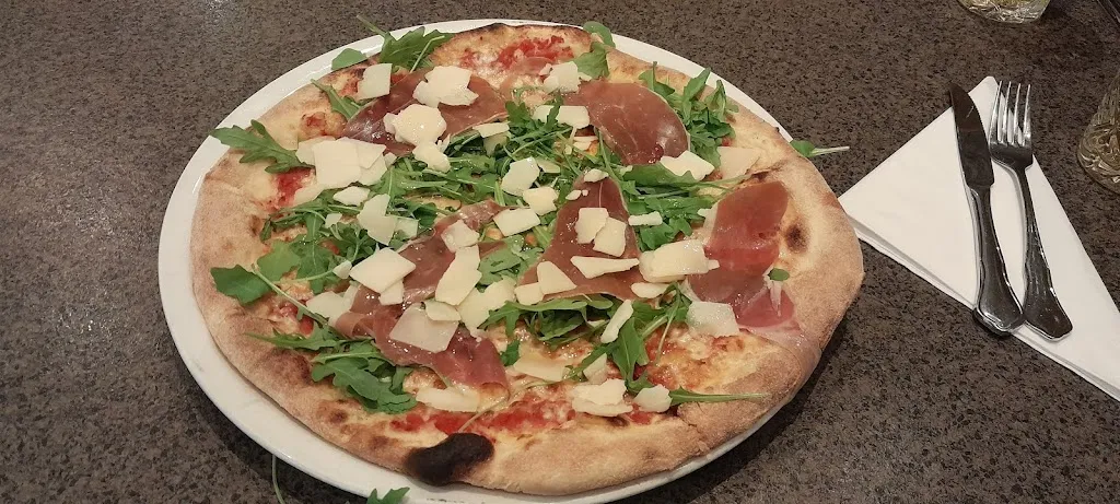 Oliver Hartmann_Holzofen Pizza La Piazza_Pegnitz_reseña