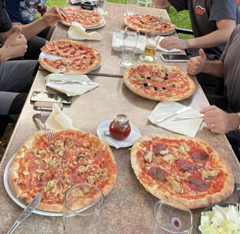 Giray Petrov_Ristorante - Pizzeria Calabria_Aichelberg_recensione