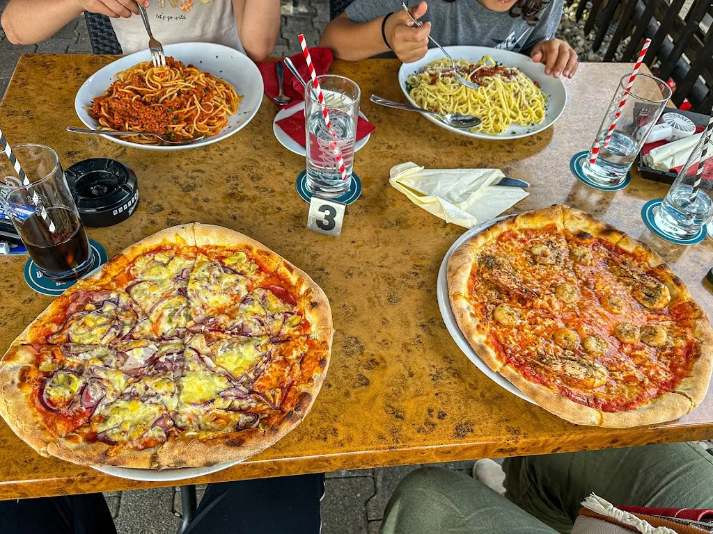 Ristorante - Pizzeria Calabria_Aichelberg_slider_image_3