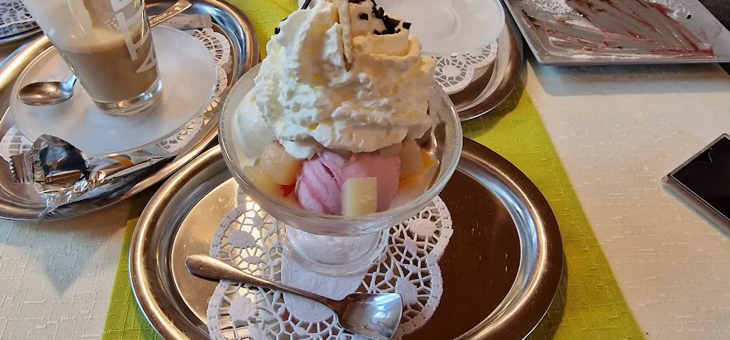 Peter Moritz_Schwarzer Adler_Leinburg_review