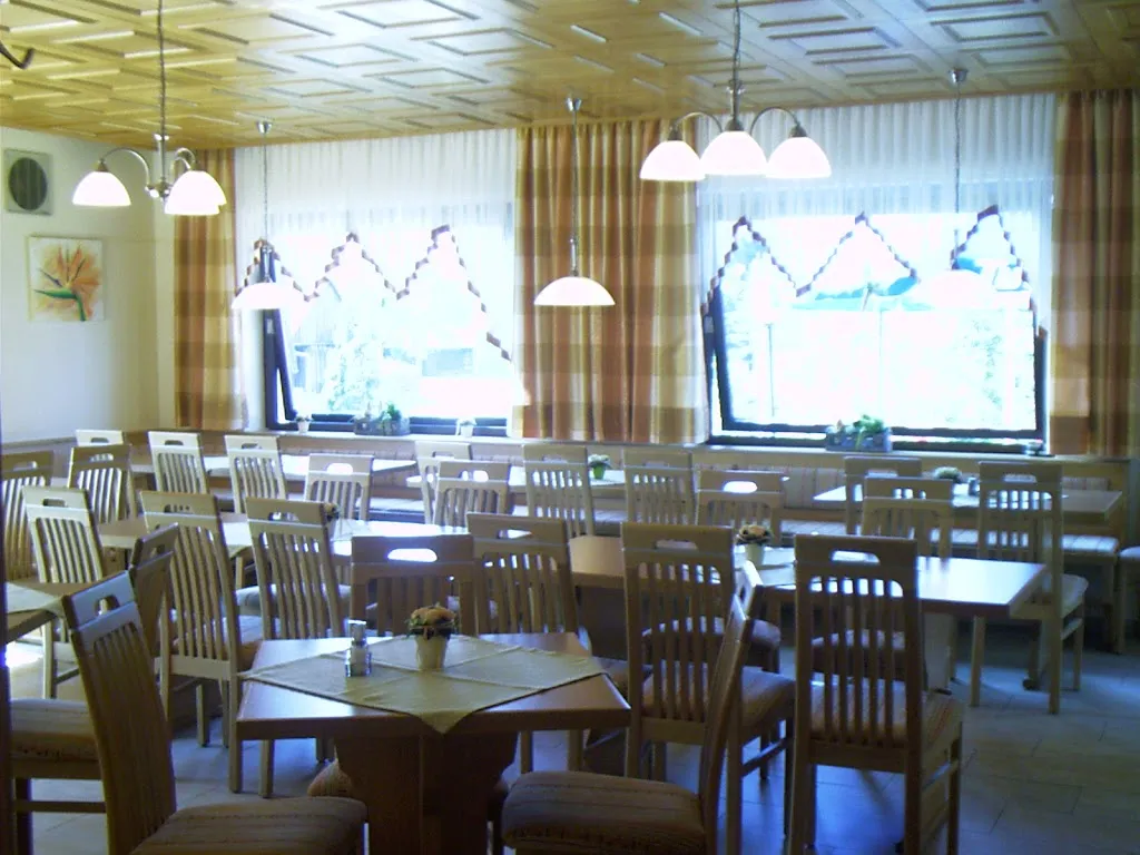 Schwarzer Adler_Leinburg_slider_image_1