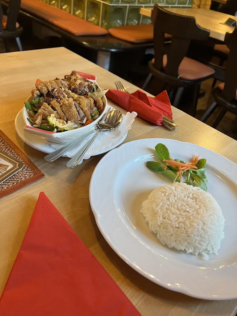 Thailändisches Spezialitätenrestaurant rungnapha - Markus Groh und Phiyanut Groh_Litzendorf_slider_image_3