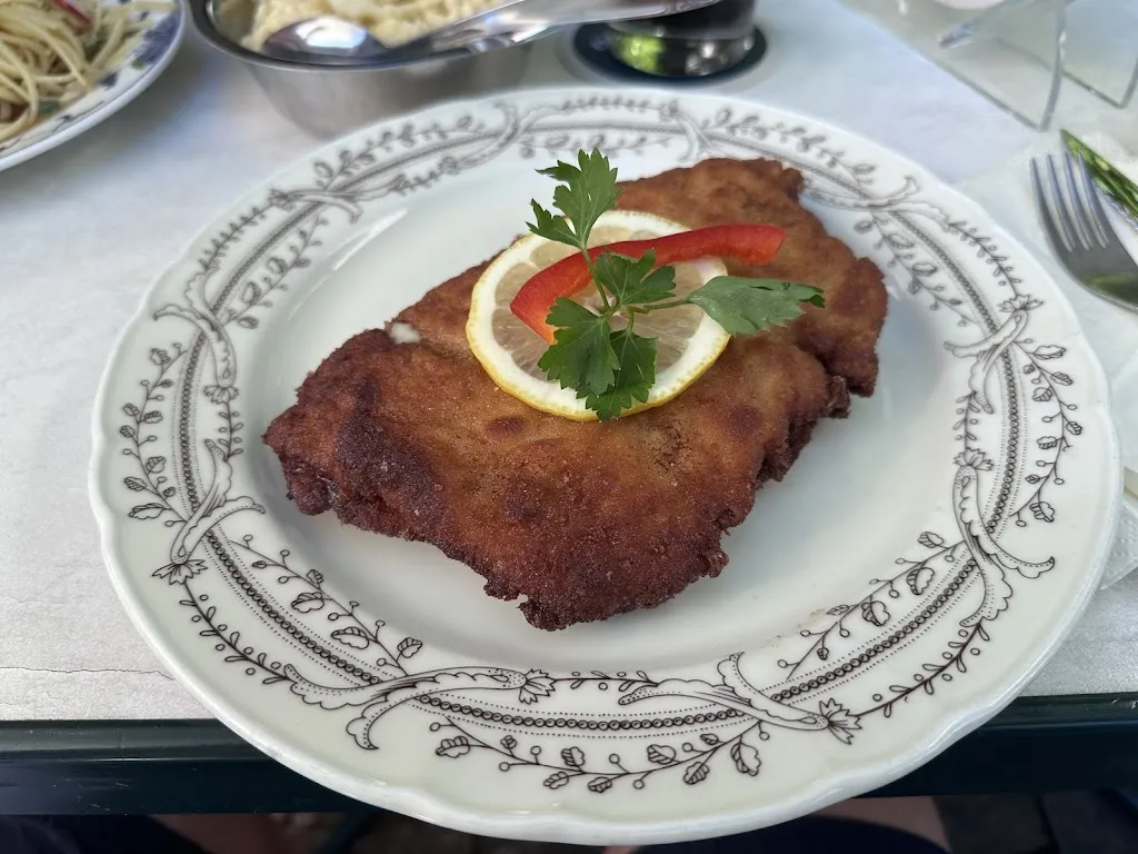 Nico Kels_Lamm_Lichtenau_review