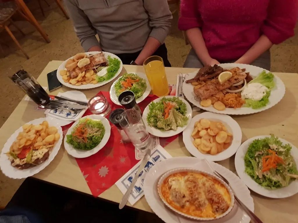 Haris Schachmann_Korfu_Mainbernheim_review