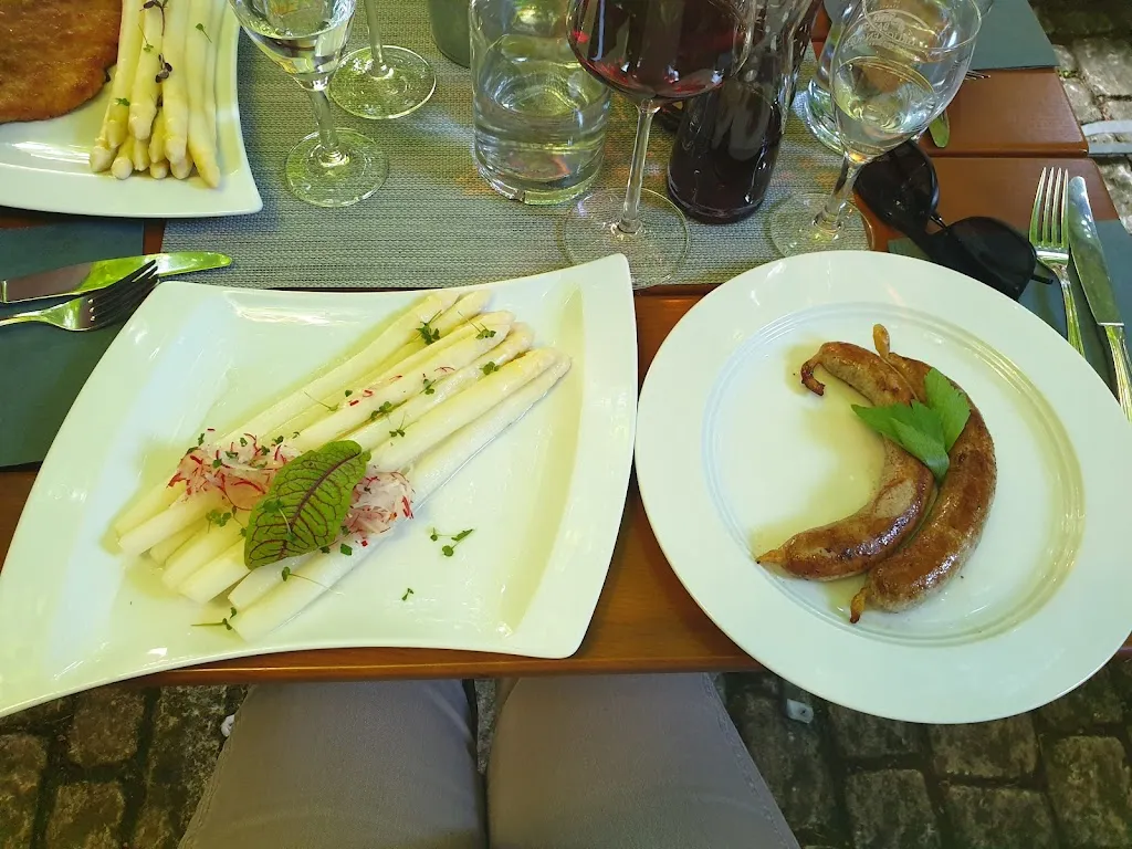 Rodica N_Zur Sonne_Main_avis