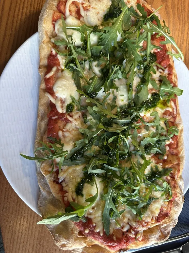 Fee04_Mina Mainburg_Mainburg_review