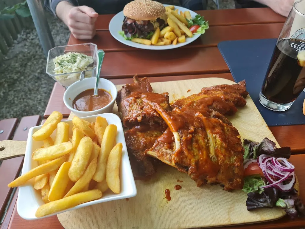 Gaststätte Theresienhütte_Mainburg_slider_image_2