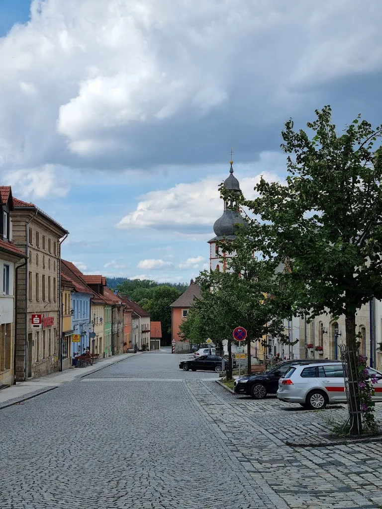 Landgasthof & Metzgerei Drei Kronen restaurant in Marktschorgast
