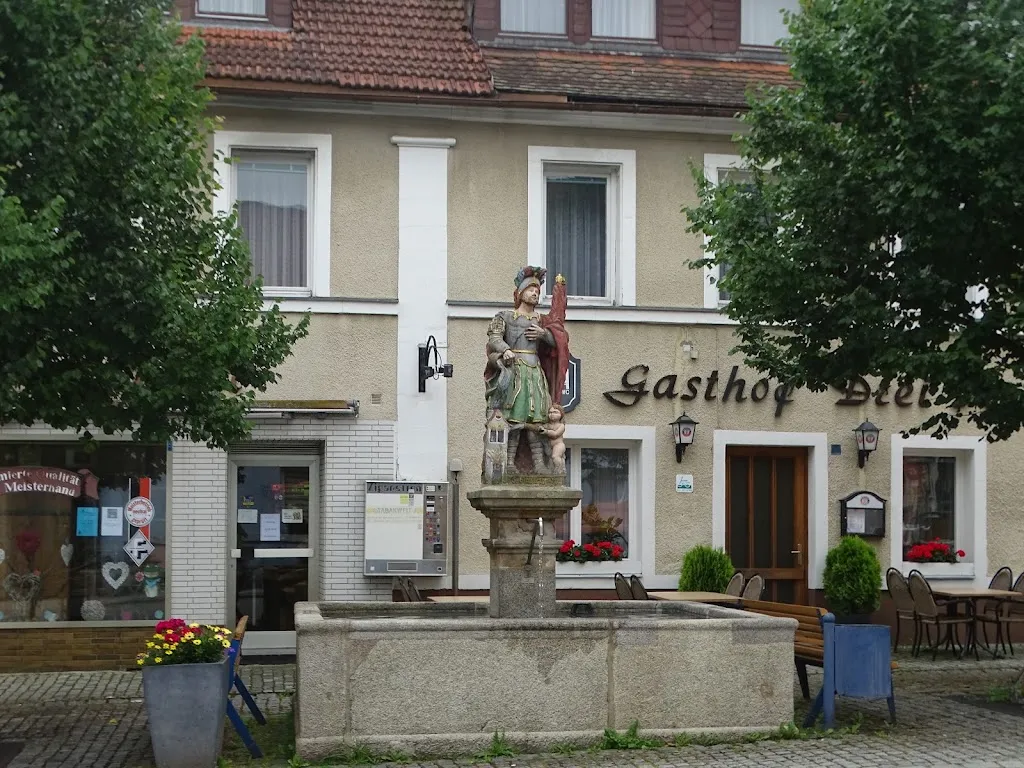 Landgasthof & Metzgerei Drei Kronen_Marktschorgast_slider_image_2