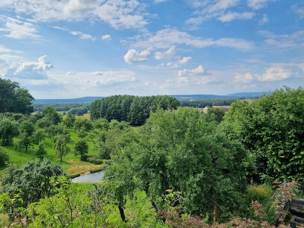Teena Nandwani_Adlitzer Biergarten /Gasthaus zur Ludwigshöhe_Marloffstein_avis