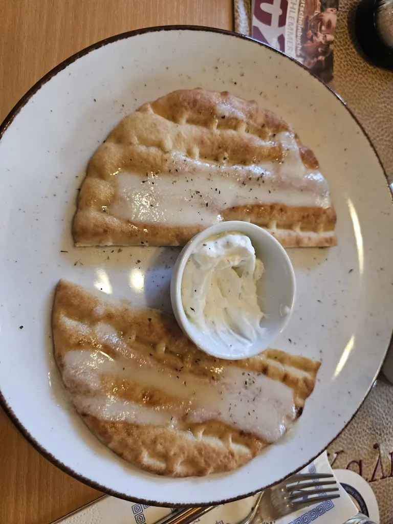 Rudolf Vierlböck_Taverne Marios_Metten_review