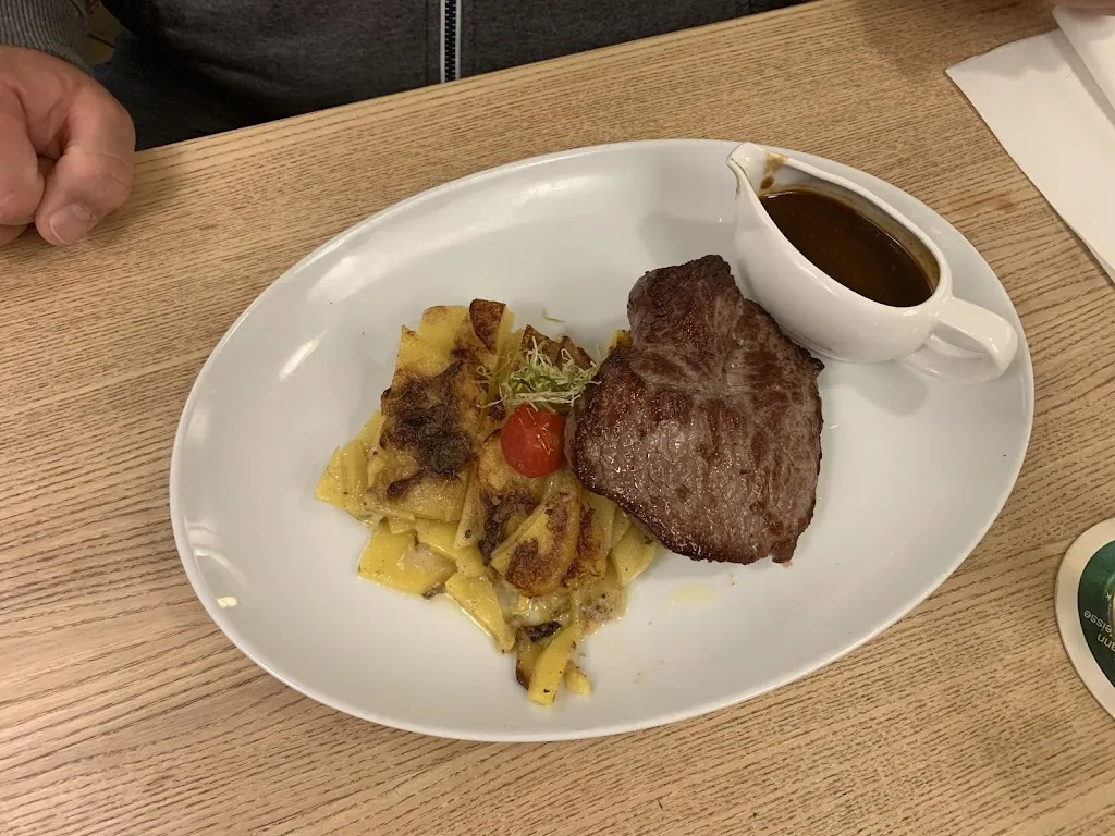 Novelette Witt_Zollhaus_Landshut_review