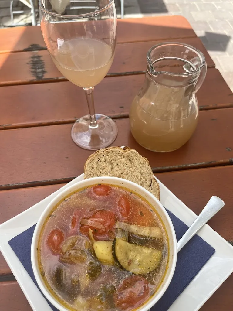 Jacqueline Bozem_Casa del oliva_Landshut_review