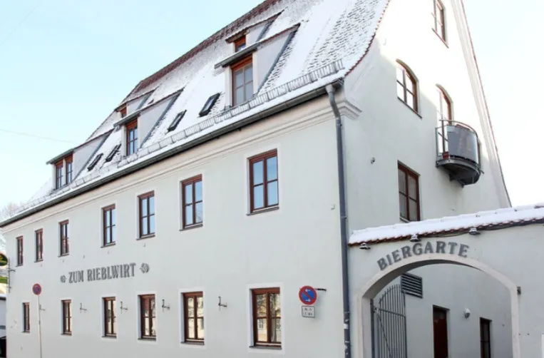 Peter Stech_Gasthaus Zum Rieblwirt_Landshut_review