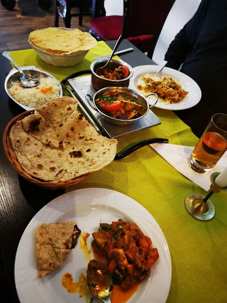 Harry Bagwandeen_Mera Desh_Landshut_review