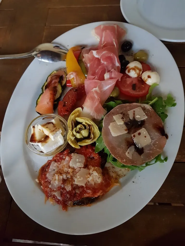 Menu_Donna Pina Vino Bruschetta & Piadina_Landshut_immagine_1