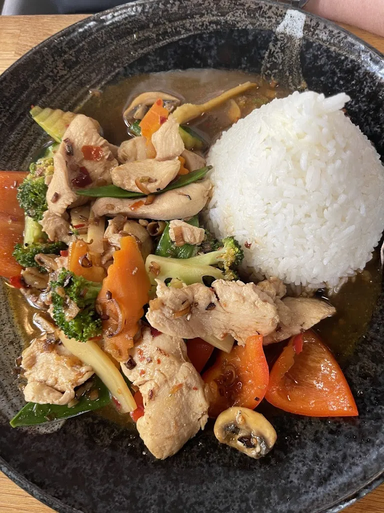 Phonthip Thongpan_MY LY Wok & Sushi Bar_Landshut_review