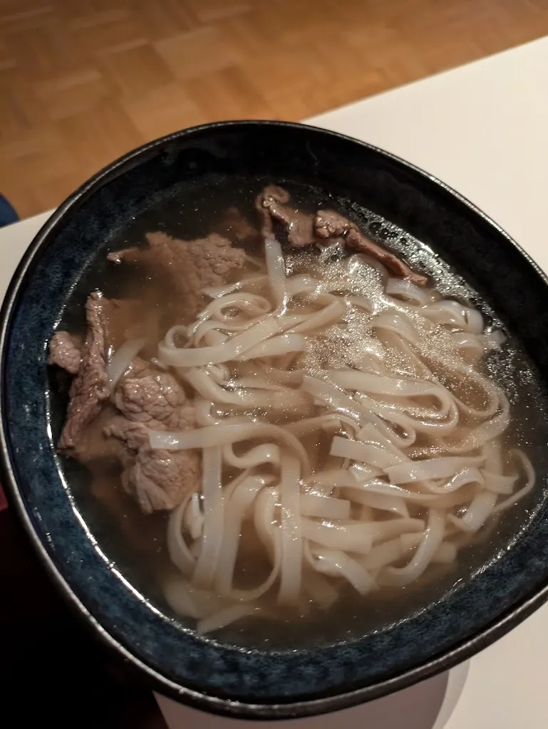 Lea Werner_Asian Foodhall_Landshut_review