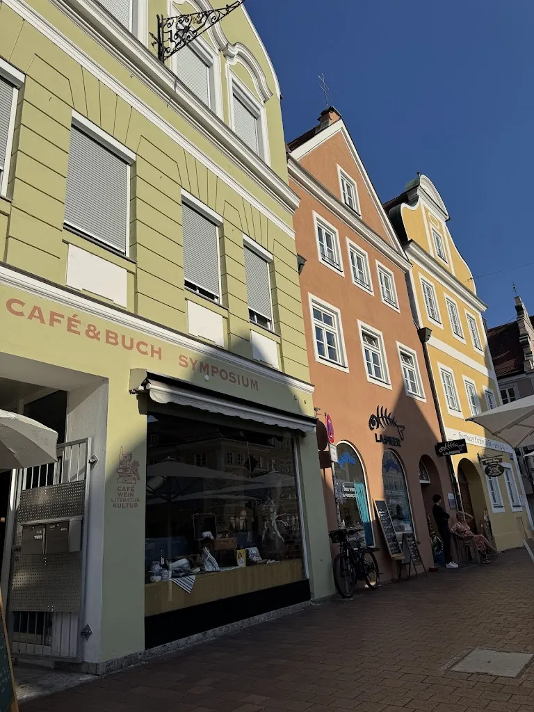 Atria Ong_Café und Buch Symposium_Landshut_review