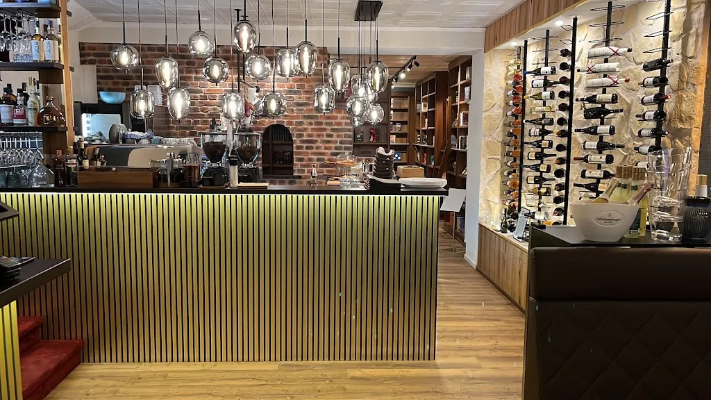 Café und Buch Symposium restaurant in Landshut