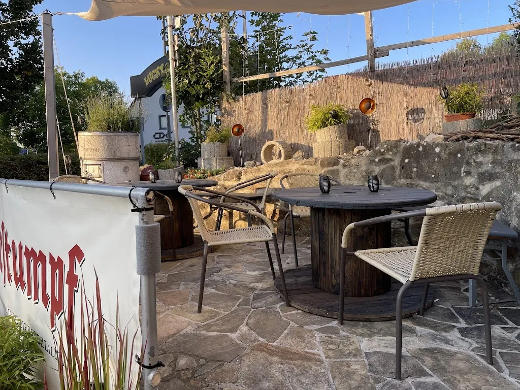 Lucky Train Bottle-Bar_Neuenmarkt_slider_image_1