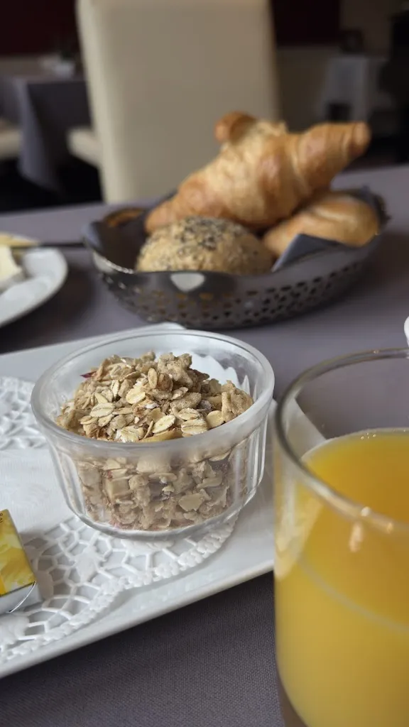 Deniz Saylan_Le Temple_Neuhütten_review