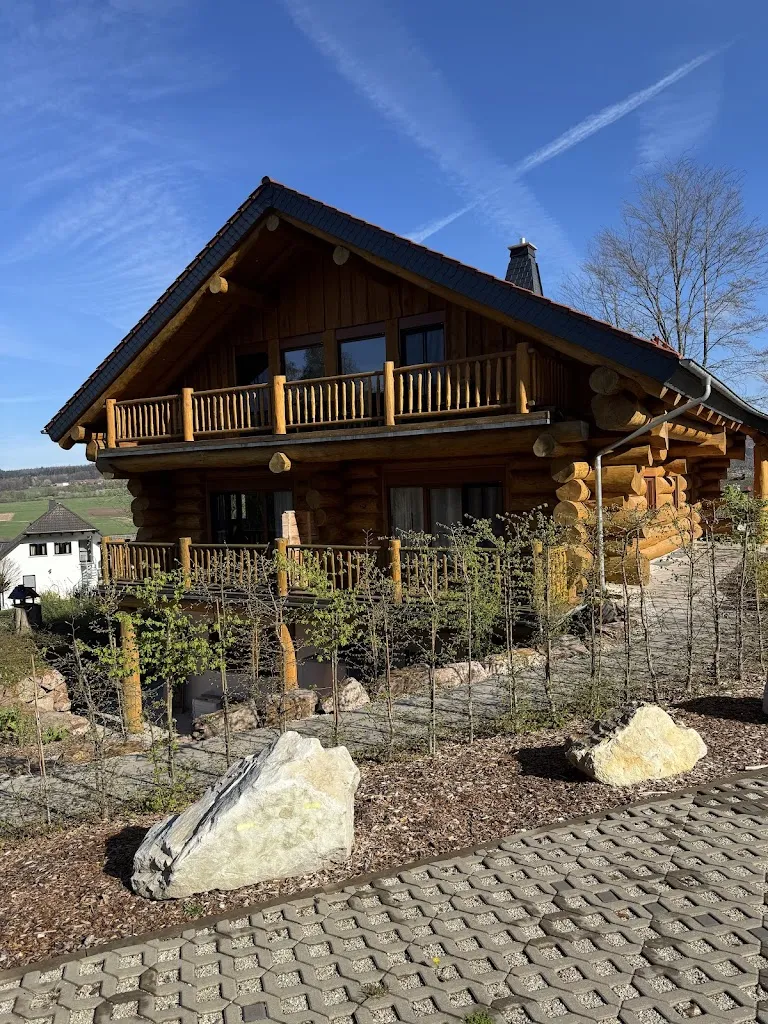 Carsten Heinz_Waldzeit Café & Lodge_Neuhütten_review
