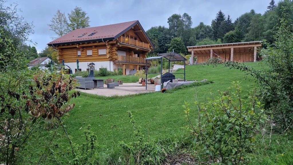 Kirsten Oud_Waldzeit Café & Lodge_Neuhütten_review