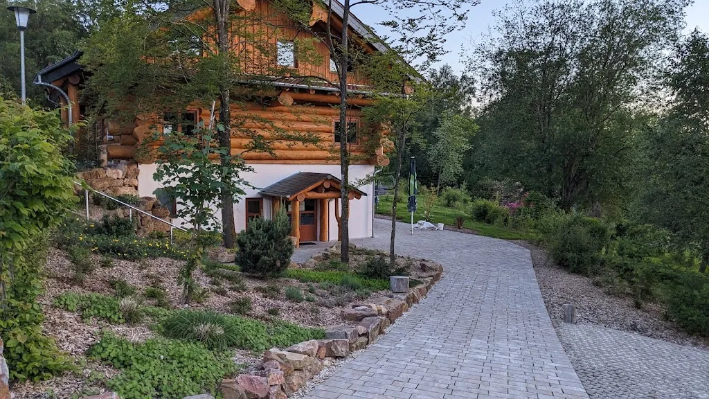 Waldzeit Café & Lodge_Neuhütten_slider_image_3