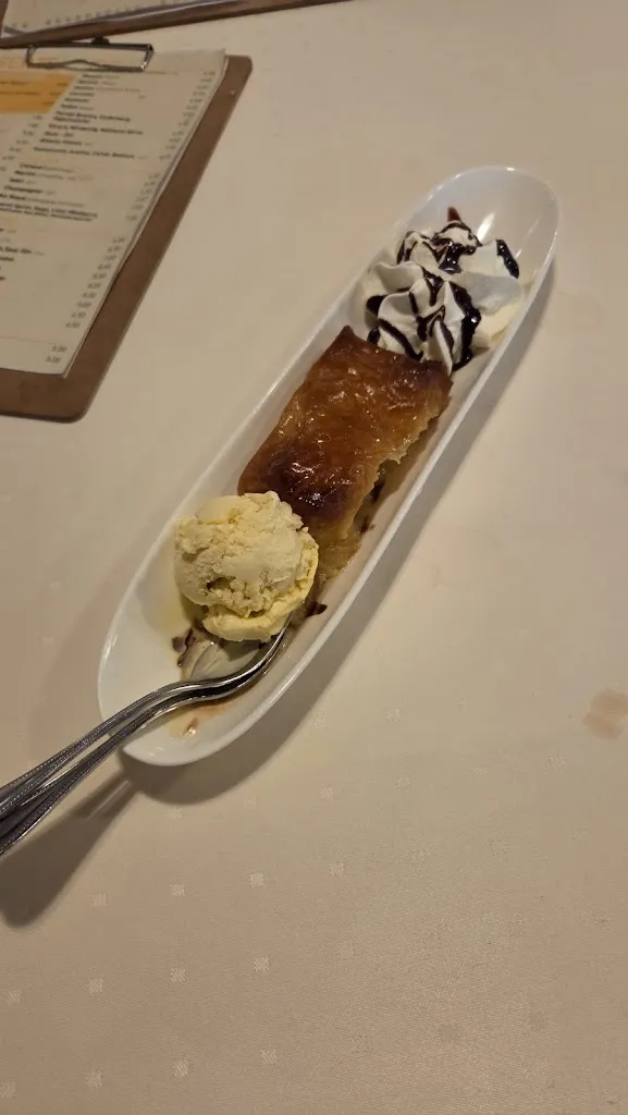 Salem AL Zaabi_Restaurant Parthenon_Neunkirchen_recensione